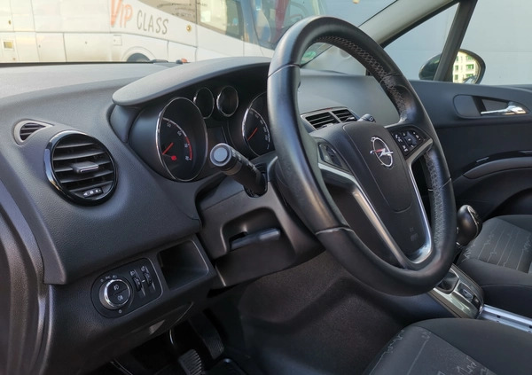 Opel Meriva cena 26500 przebieg: 125000, rok produkcji 2011 z Pasłęk małe 466
